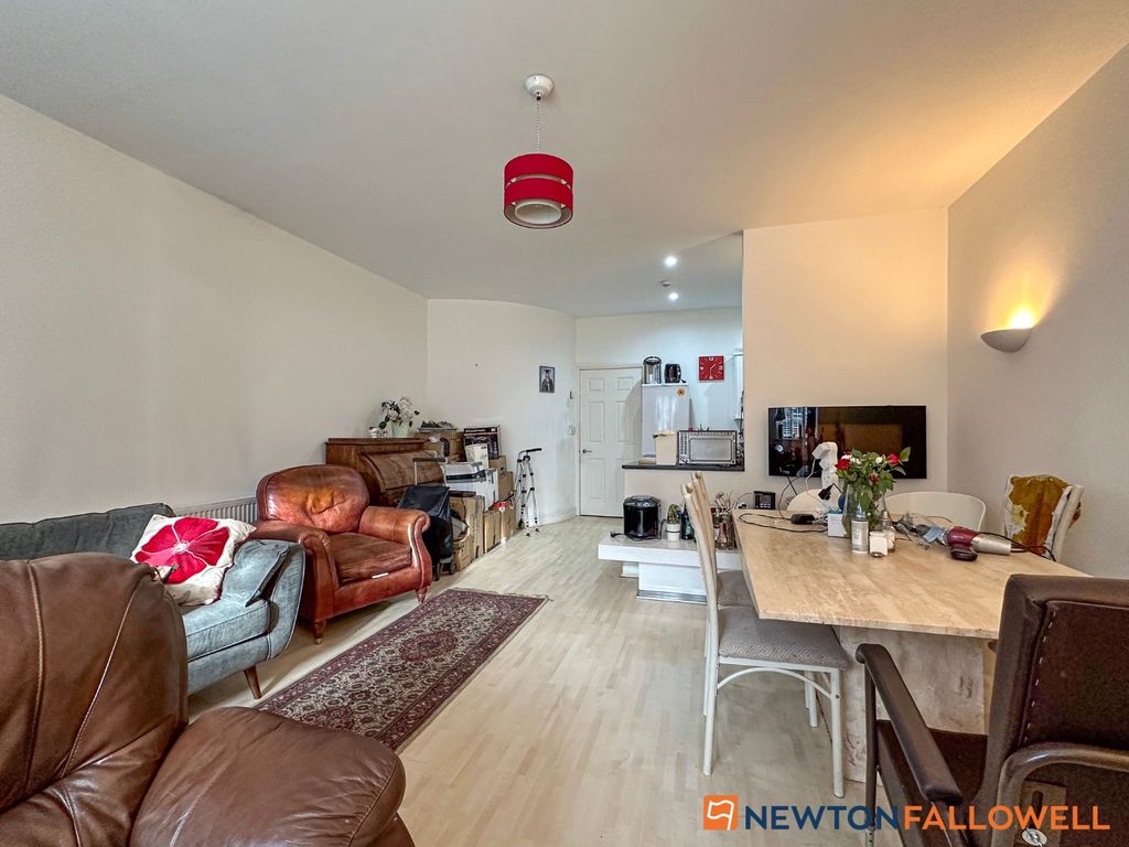 1 bed flat for sale in Barnby House, Barnby Gate, Newark NG24, £120,000