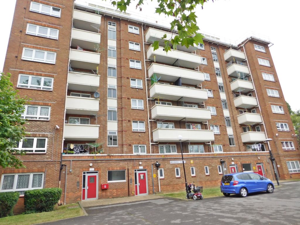 2 bed flat for sale in Nelson Road, Portsmouth PO1, £139,995