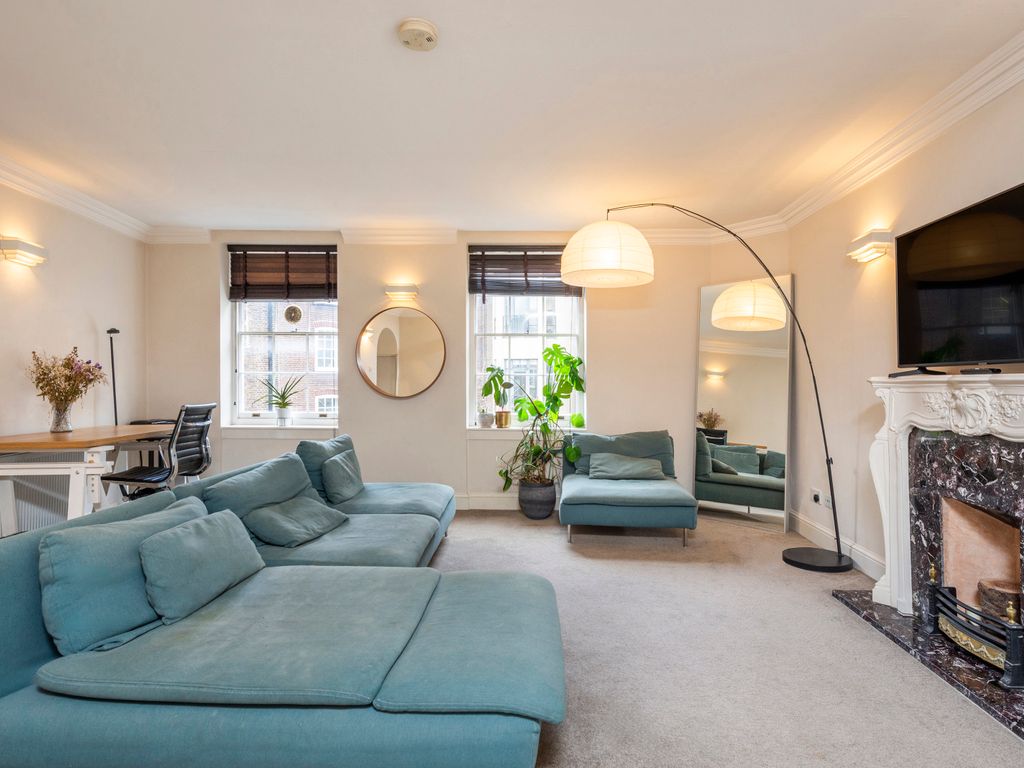 1 bed flat for sale in Shelton Street, Covent Garden WC2H, £800,000