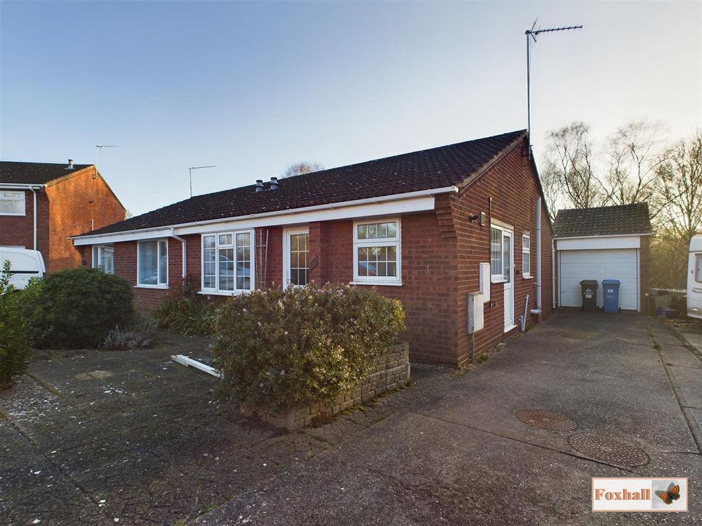 2 bed semi-detached bungalow for sale in Braziers Wood Road, Ipswich IP3, £249,950
