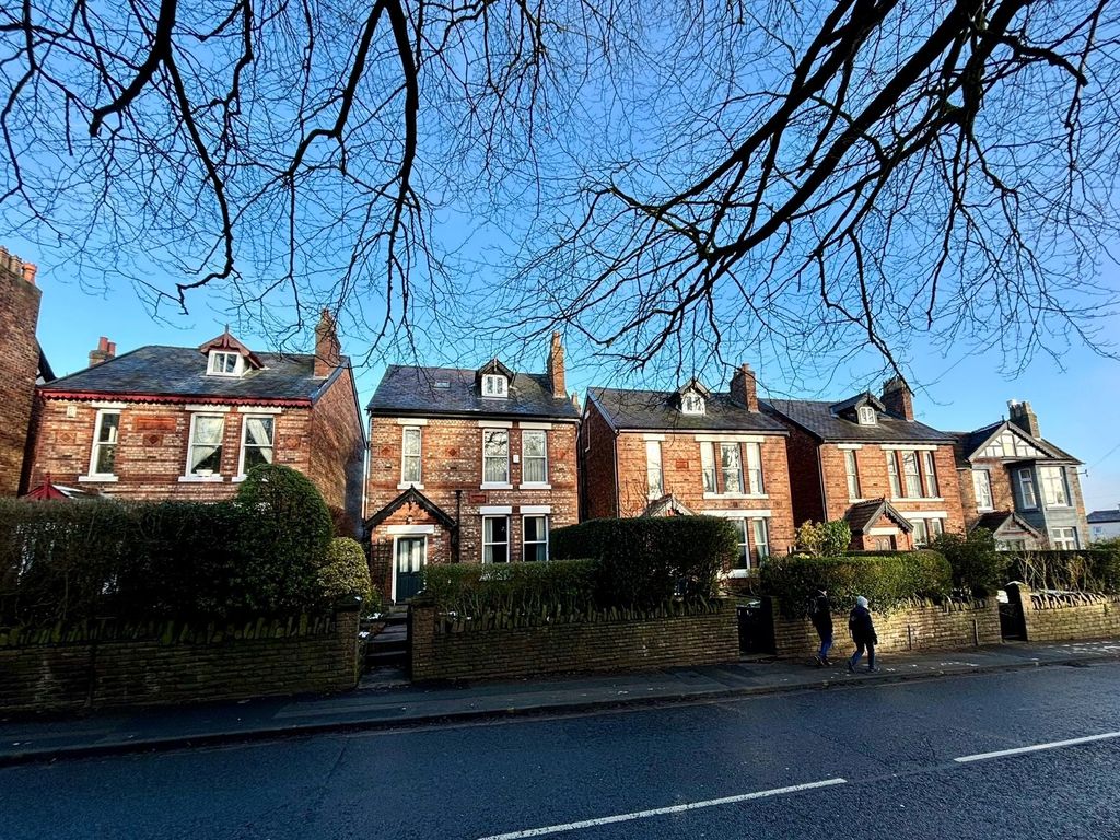 4 bed detached house for sale in Park Lane, Macclesfield SK11, £498,950