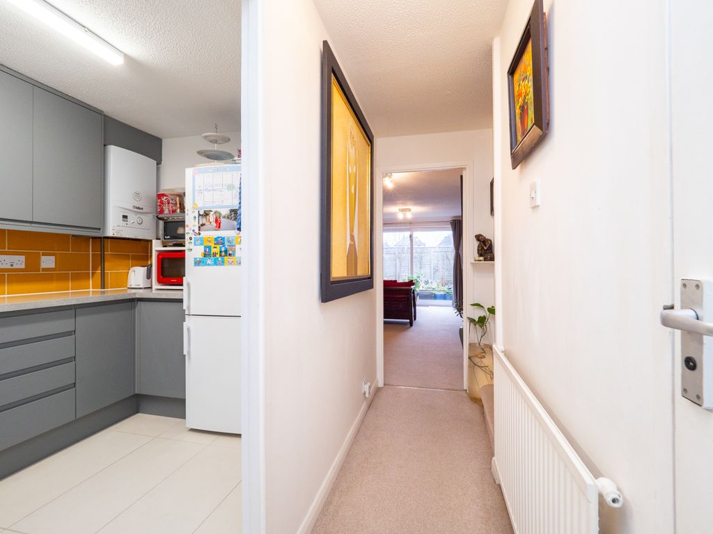 3 bed end terrace house for sale in Sutton Common Road, Sutton SM3, £530,000