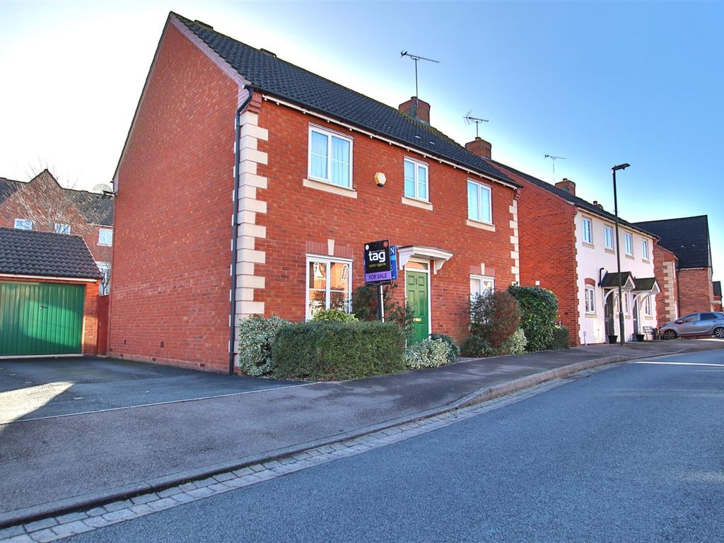4 bed property for sale in Arlington Road, Walton Cardiff, Tewkesbury GL20, £425,000