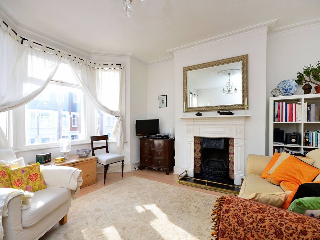1 bed flat to rent in Lysia Street, Bishop's Park, London SW6, £1,900 pcm