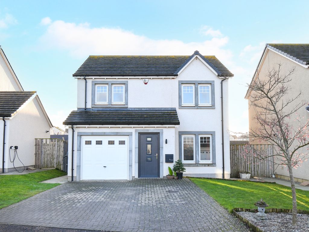 3 bed detached house for sale in Lyall Way, Laurencekirk AB30, £235,000
