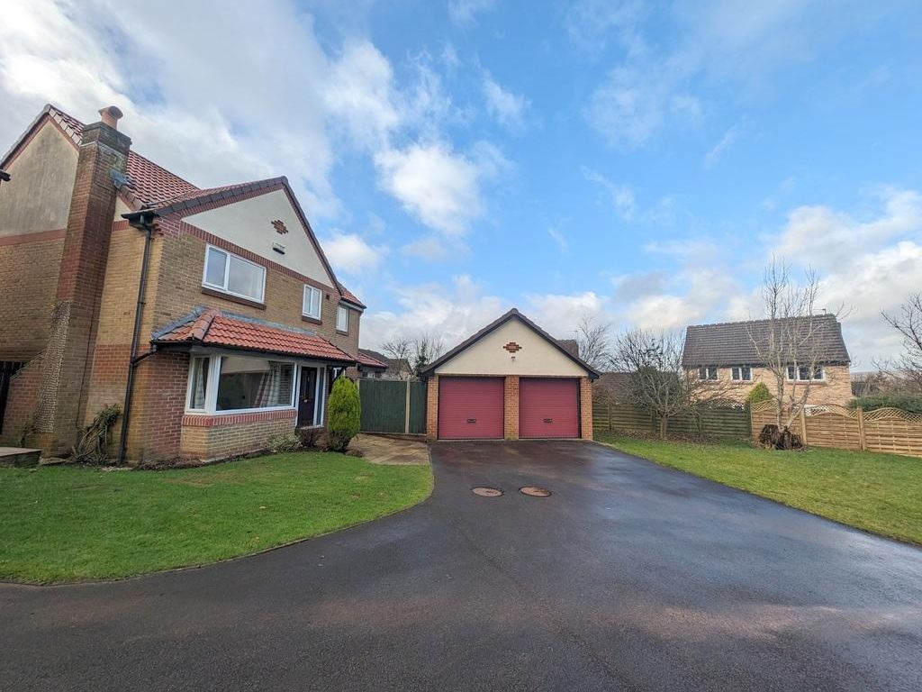 4 bed detached house for sale in Bracken Hey, Clitheroe, Lancashire BB7, £445,000