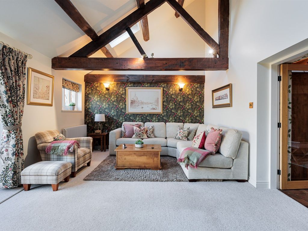 3 bed barn conversion for sale in Hall Lane, Haughton, Tarporley CW6, £700,000