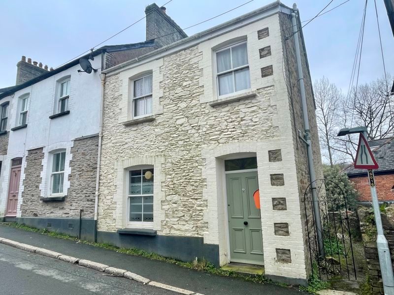 2 bed end terrace house for sale in Grenville Road, Lostwithiel PL22, £240,000