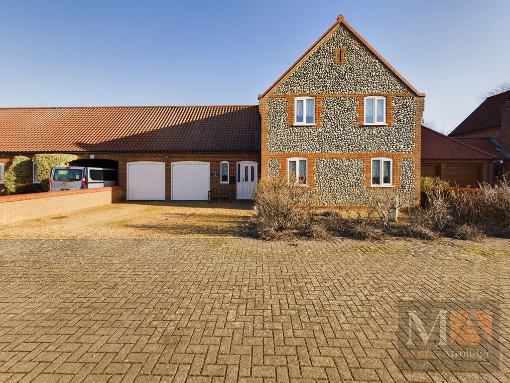 4 bed detached house for sale in The Paddocks, Barton Bendish, King's Lynn PE33, £525,000