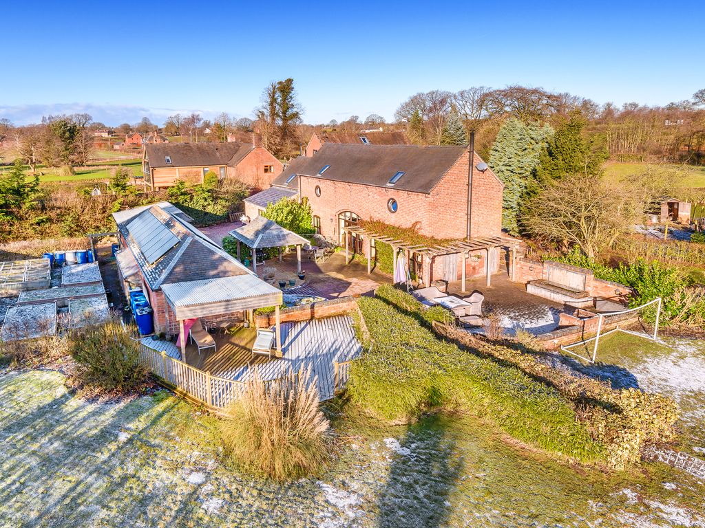 3 bed barn conversion for sale in Hinstock, Market Drayton TF9, £675,000