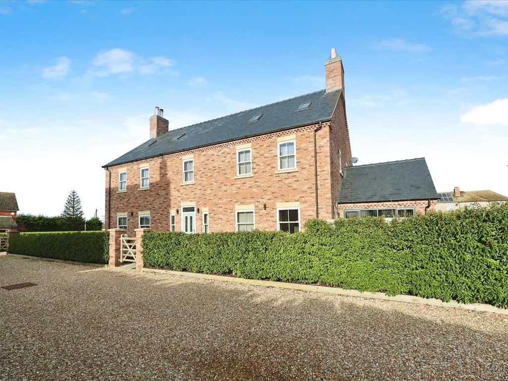 6 bed detached house for sale in Lincoln Court, Lincoln Road, Lincoln LN1, £750,000