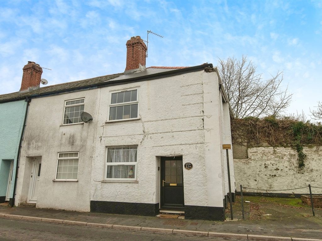 2 bed end terrace house for sale in Dowell Street, Honiton EX14, £130,000