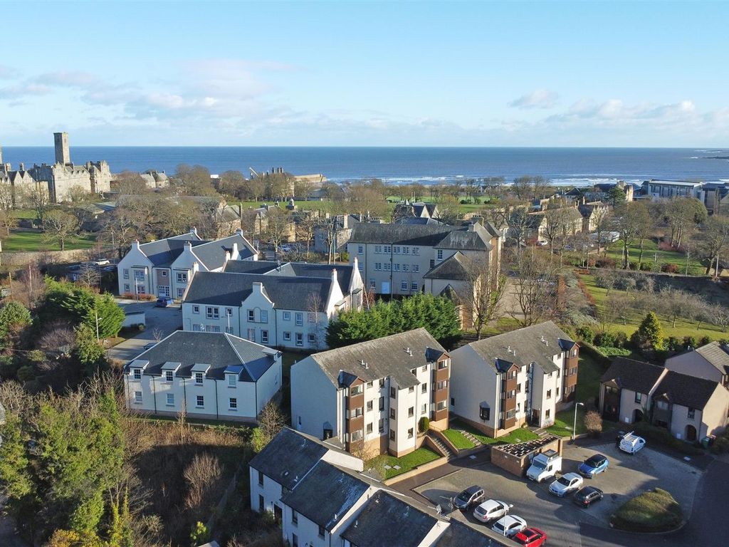 2 bed flat for sale in 15, Greenside Court, St. Andrews KY16, £375,000