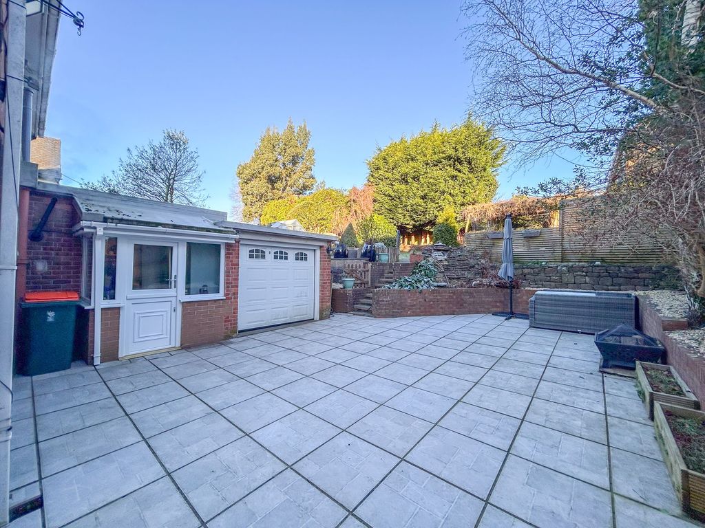 3 bed detached house for sale in Cefn Road, Rogerstone NP10, £400,000