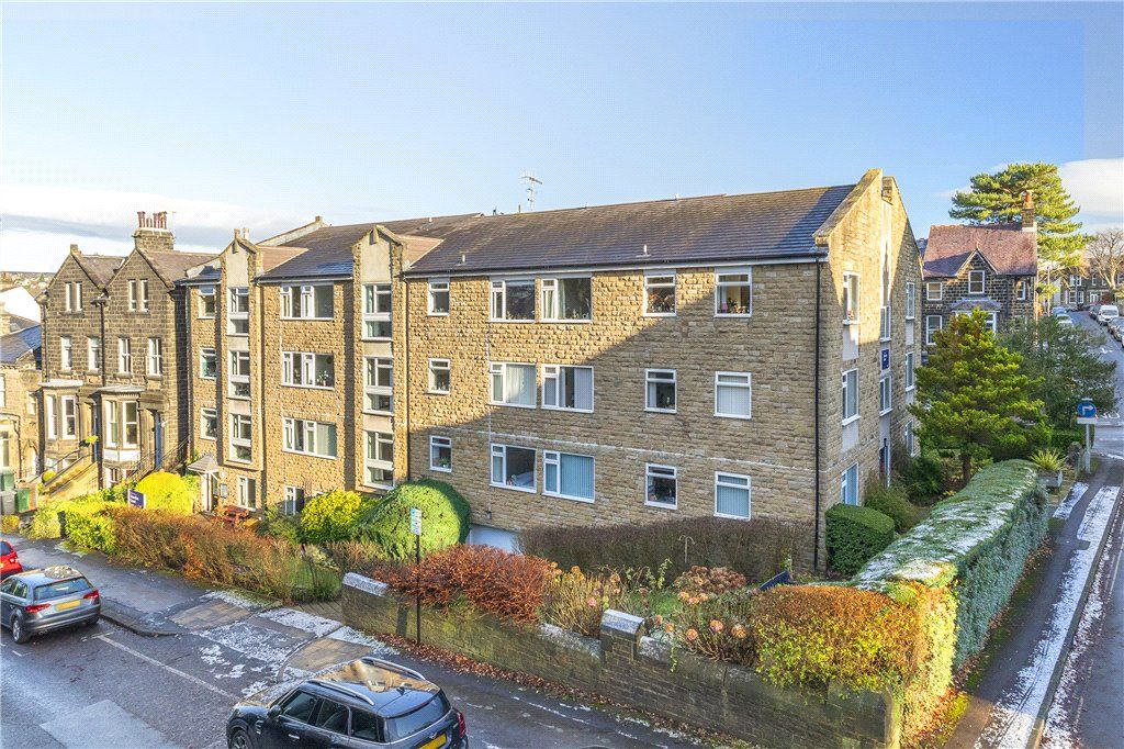 1 bed flat for sale in Wells Promenade, Ilkley, West Yorkshire LS29, £125,000