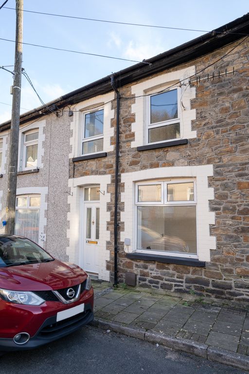 3 bed terraced house to rent in Woodland Road, Pontygwaith CF43, £650 pcm