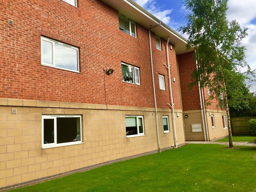 2 bed flat for sale in The Lodge, Kirkby In Ashfield, Nottinghamshire NG17, £90,000