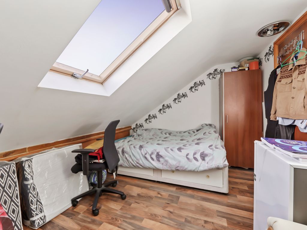 6 bed terraced house for sale in Wyatt Road, London E7, £700,000