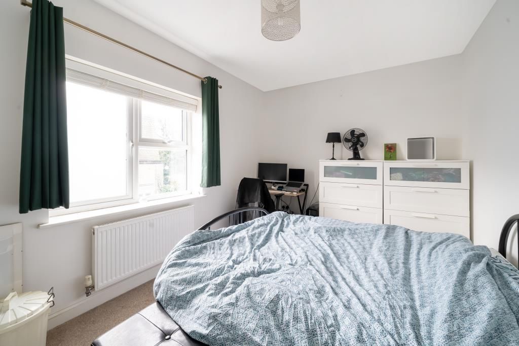 1 bed flat for sale in Swindon, Wiltshire SN1, £150,000