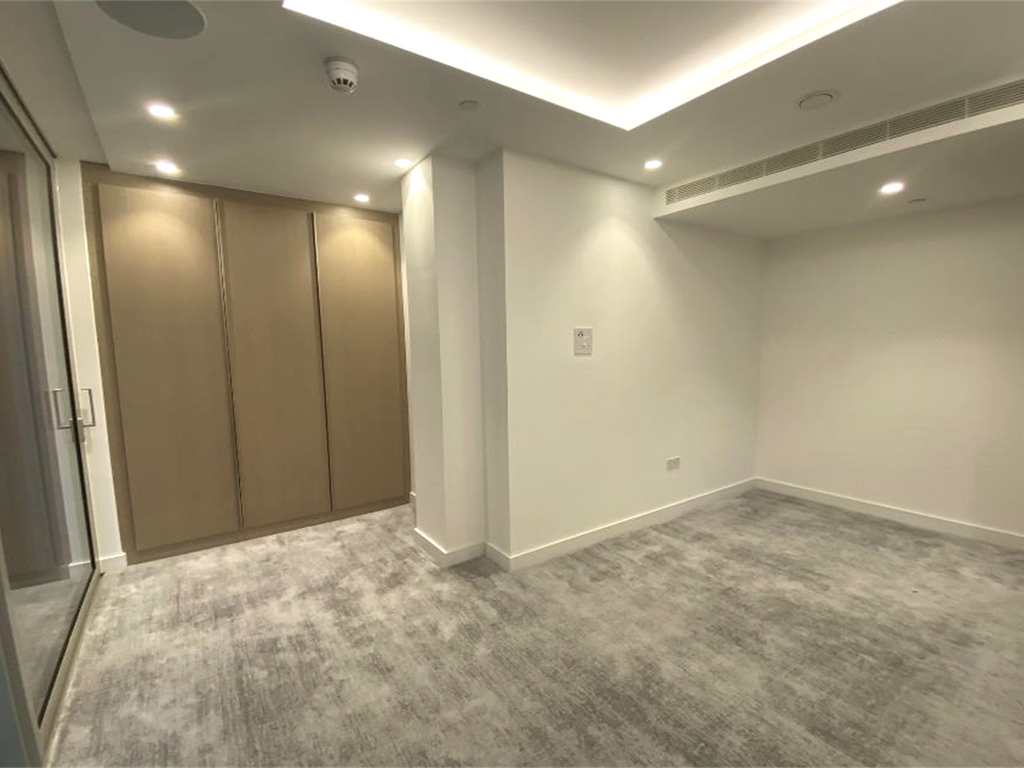 1 bed flat to rent in The Haydon, Minories EC3N, £3,467 pcm