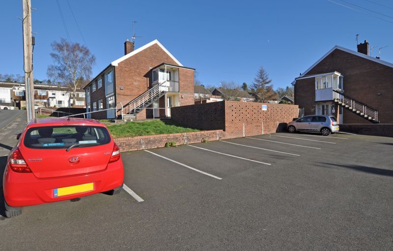 2 bed flat for sale in Ground Floor Apartment, Blackbirds Close, Newport NP10, £120,000
