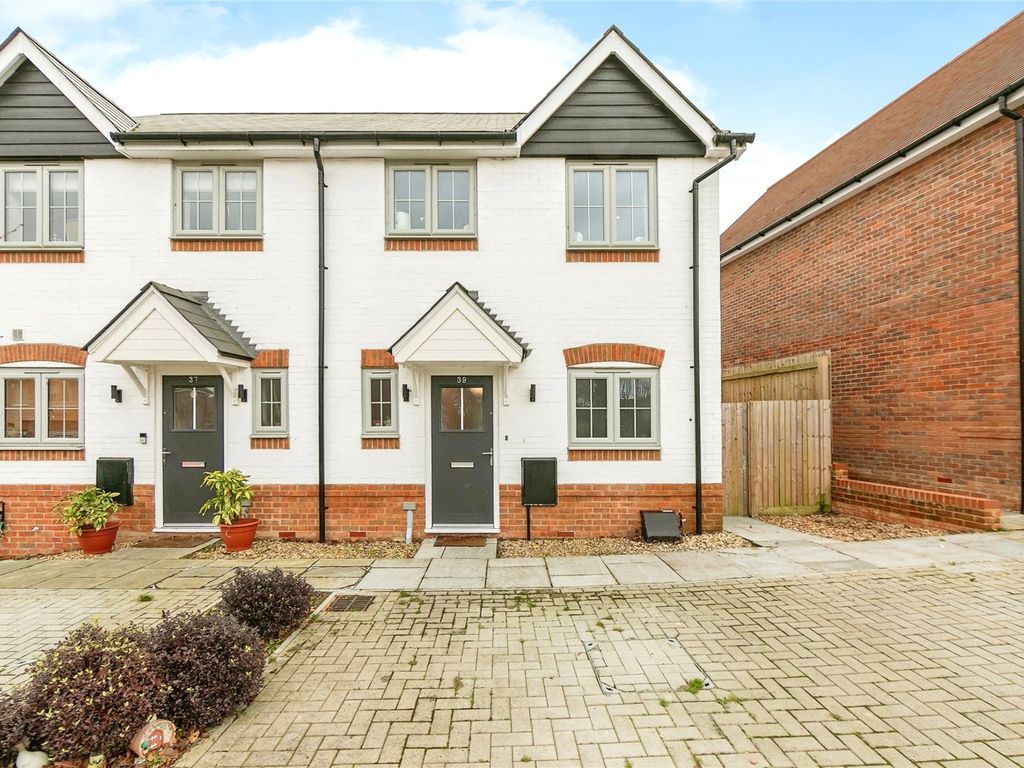 2 bed end terrace house for sale in St Legers Way, Riseley, Berkshire RG7, £97,500