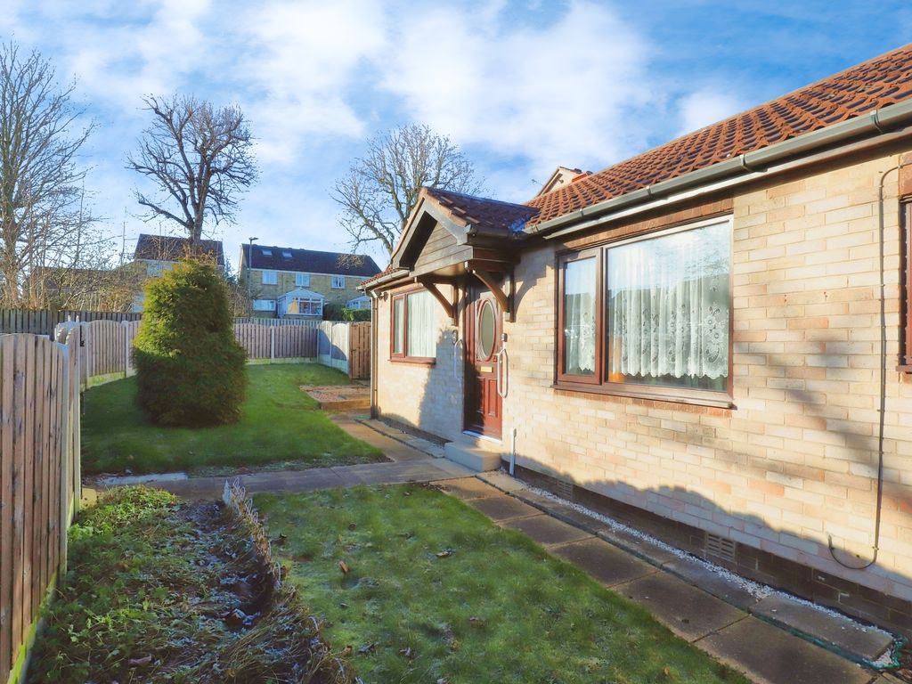 1 bed bungalow for sale in Broomwood Gardens, Beighton, Sheffield, South Yorkshire S20, £165,000