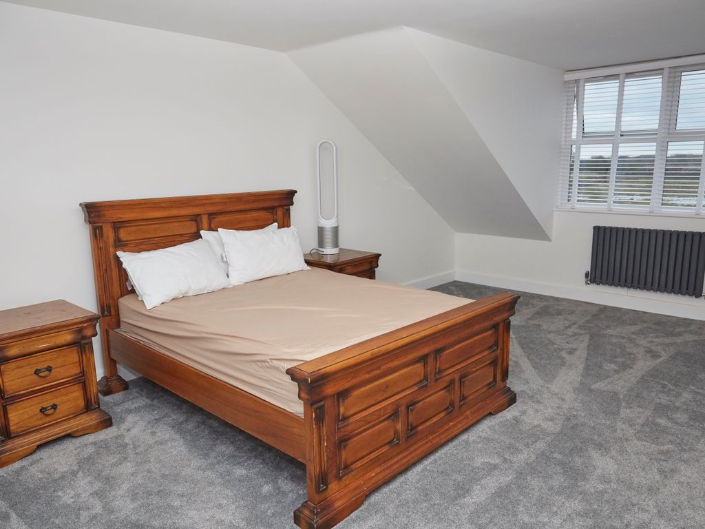 5 bed detached house to rent in Duke Of Wellington Gardens, Billingham TS22, £4,000 pcm