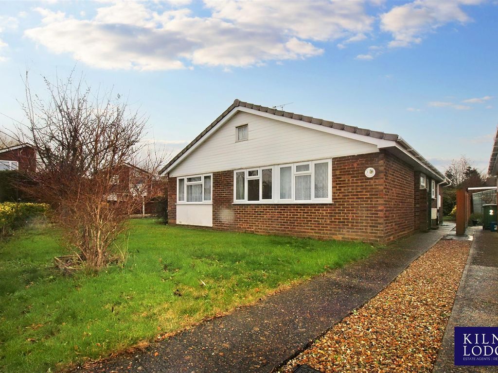 3 bed detached bungalow for sale in Holly Close, Burnham-On-Crouch CM0, £399,950