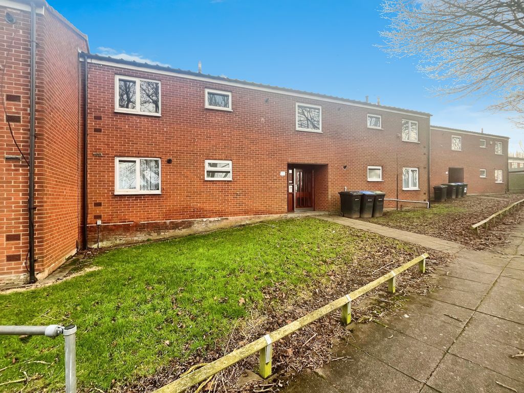 1 bed flat for sale in Old Walsall Road, Great Barr, Birmingham B42, £100,000