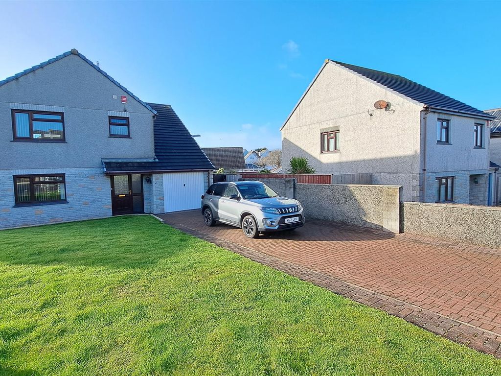 3 bed detached house for sale in Seton Gardens, Camborne TR14, £390,000