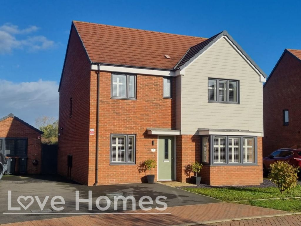 4 bed detached house for sale in Tysoe Close, Berryfields, Wootton MK43, £500,000