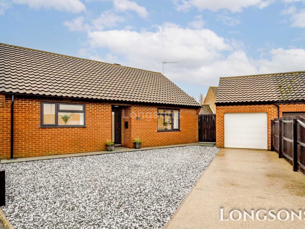 2 bed detached bungalow for sale in Brancaster Way, Swaffham PE37, £299,500