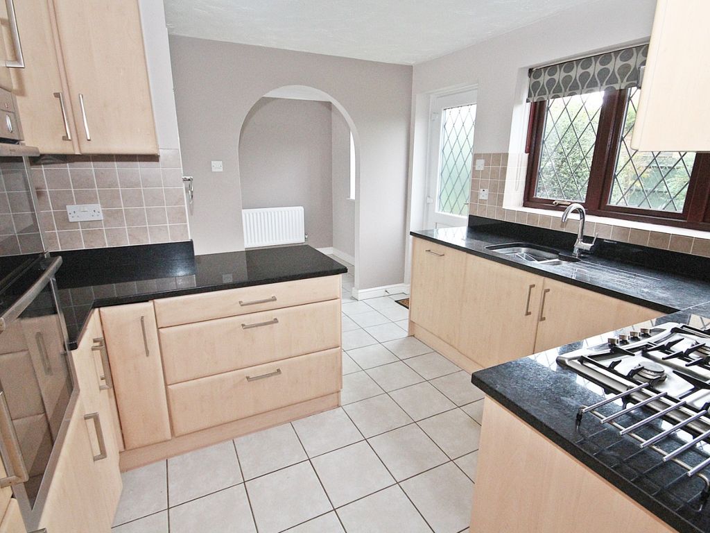 4 bed detached house for sale in Tavistock Avenue, Ampthill, Bedford MK45, £570,000