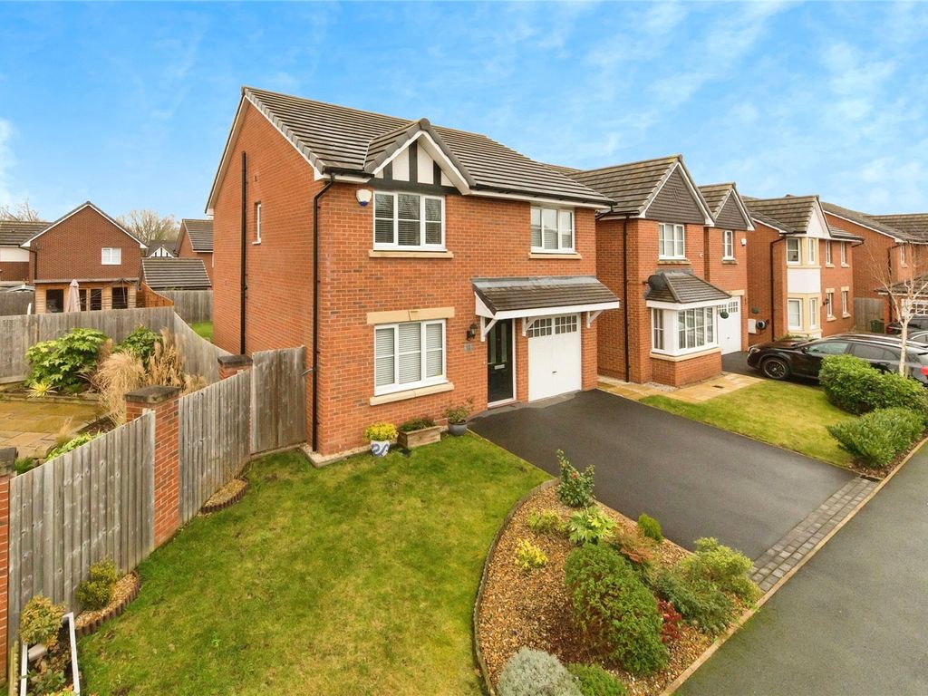4 bed detached house for sale in Scarfell Crescent, Davenham, Northwich, Cheshire CW9, £425,000