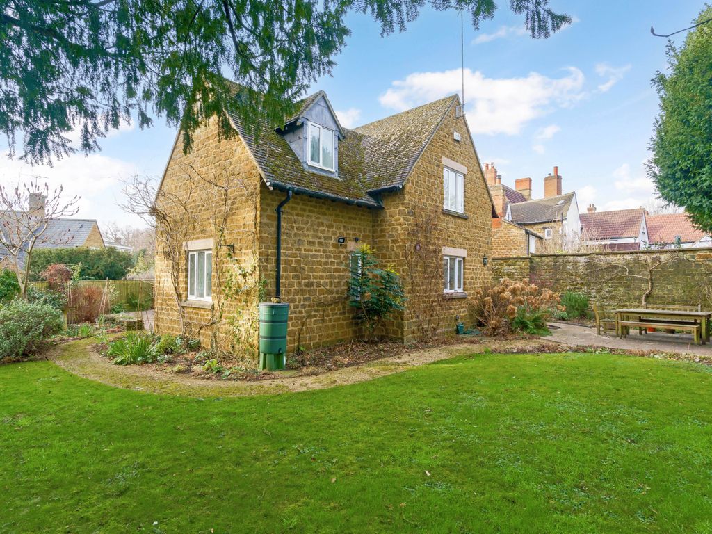 4 bed detached house for sale in The Green, Adderbury OX17, £950,000
