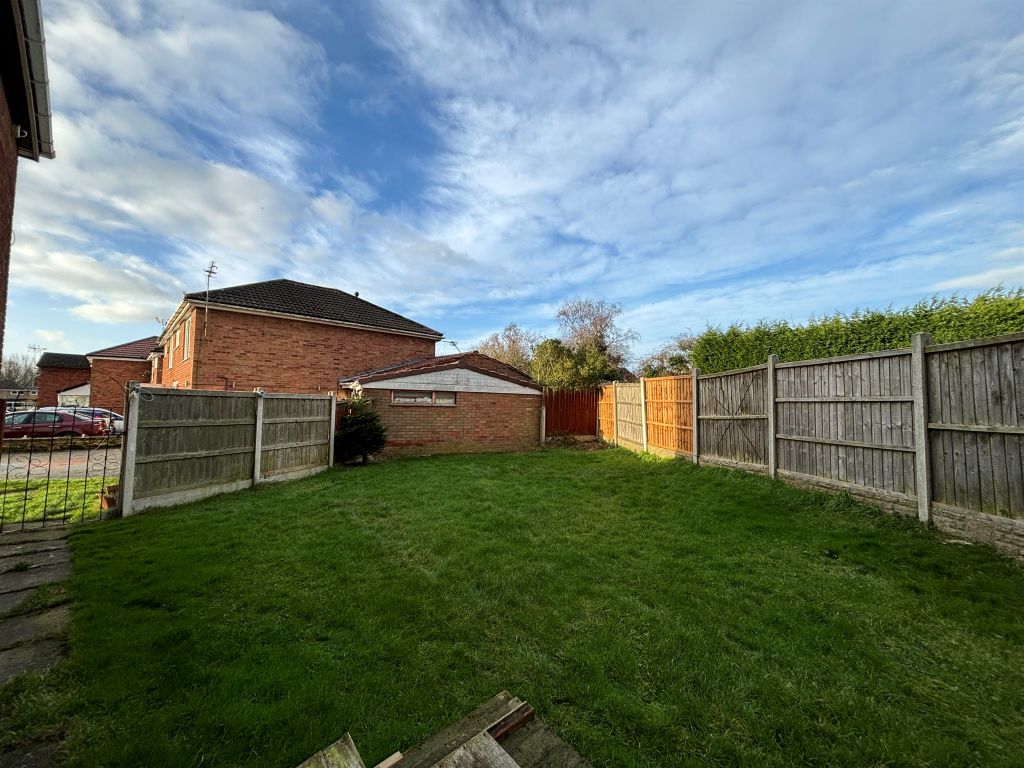 3 bed semi-detached house for sale in Hallfield Drive, Elton, Chester CH2, £175,000