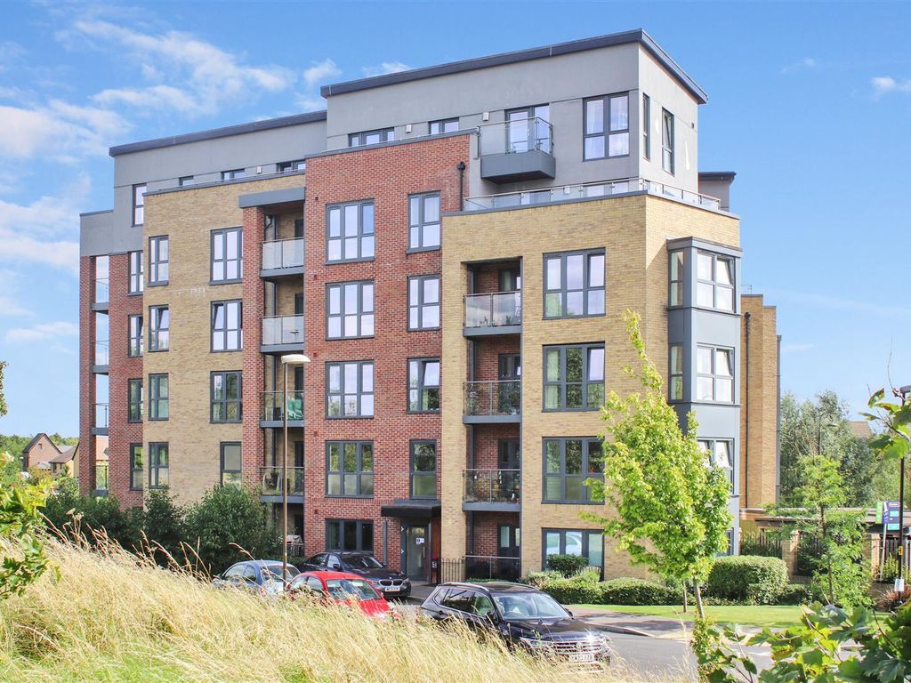 2 bed flat for sale in Cyber Avenue, Oakgrove, Milton Keynes MK10, £285,000