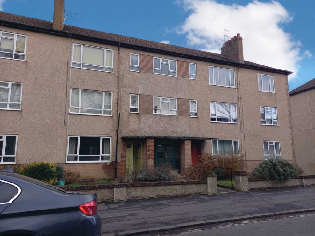 2 bed flat to rent in Churchill Drive, Glasgow G11, £1,050 pcm