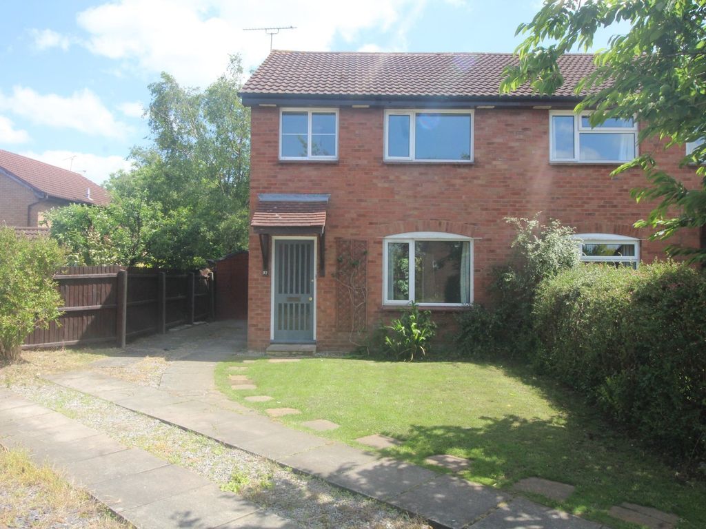 3 bed semi-detached house to rent in Bluebell Close, Huntington, Chester, Cheshire CH3, £1,200 pcm