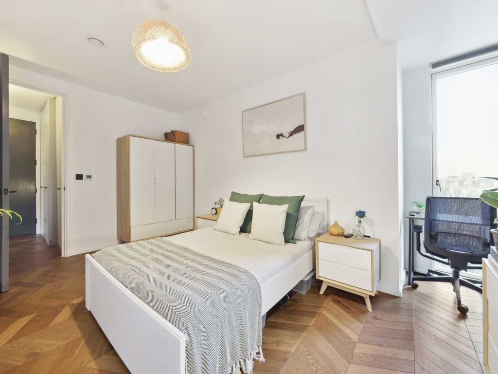 2 bed flat for sale in Gransden Avenue, London E8, £775,000
