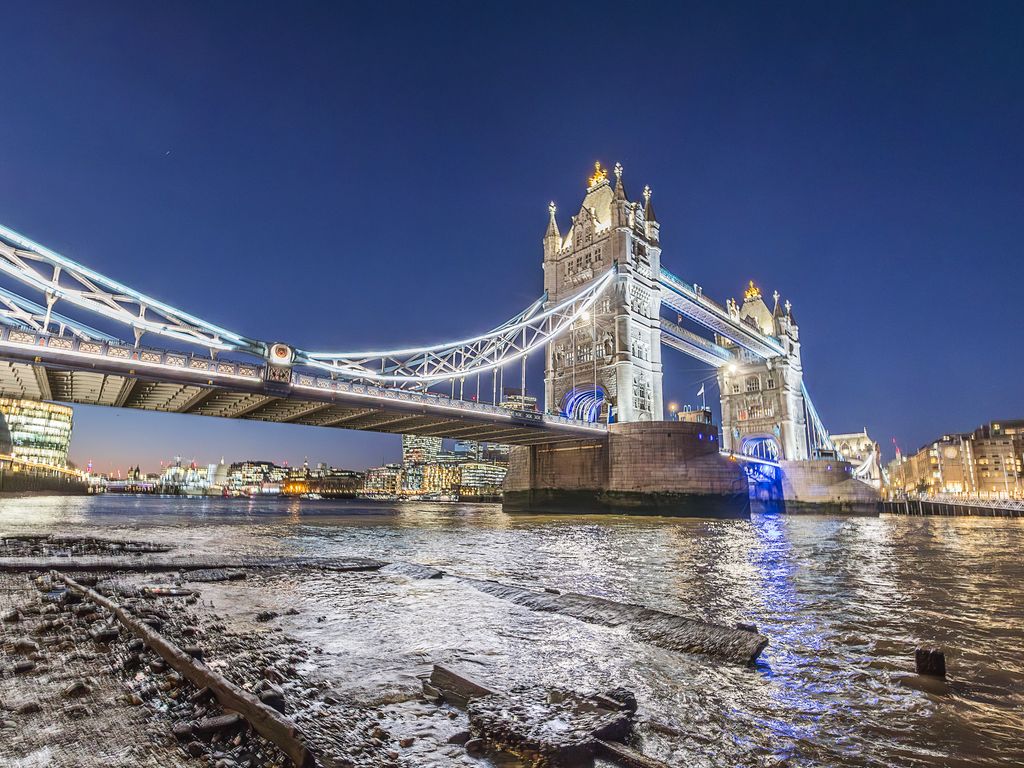 1 bed penthouse for sale in Shad Thames, London SE1, £1,000,000