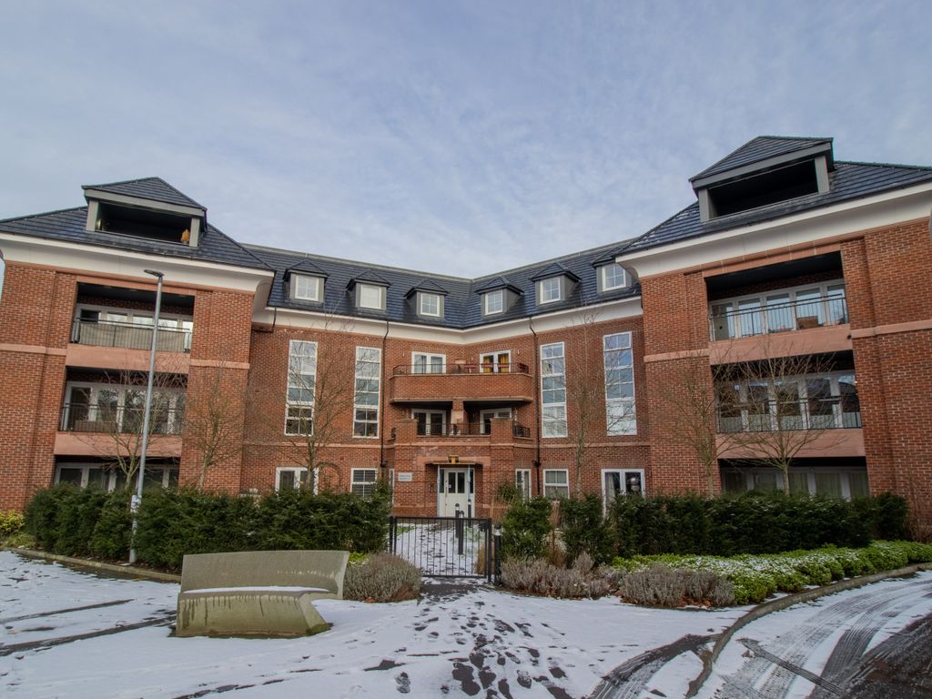 2 bed flat for sale in Bakers Court, Altrincham WA15, £300,000