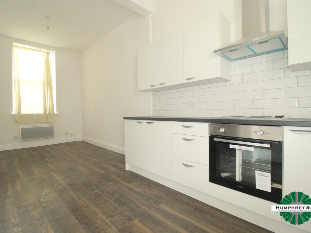 1 bed maisonette to rent in Park Lane, London N17, £1,400 pcm