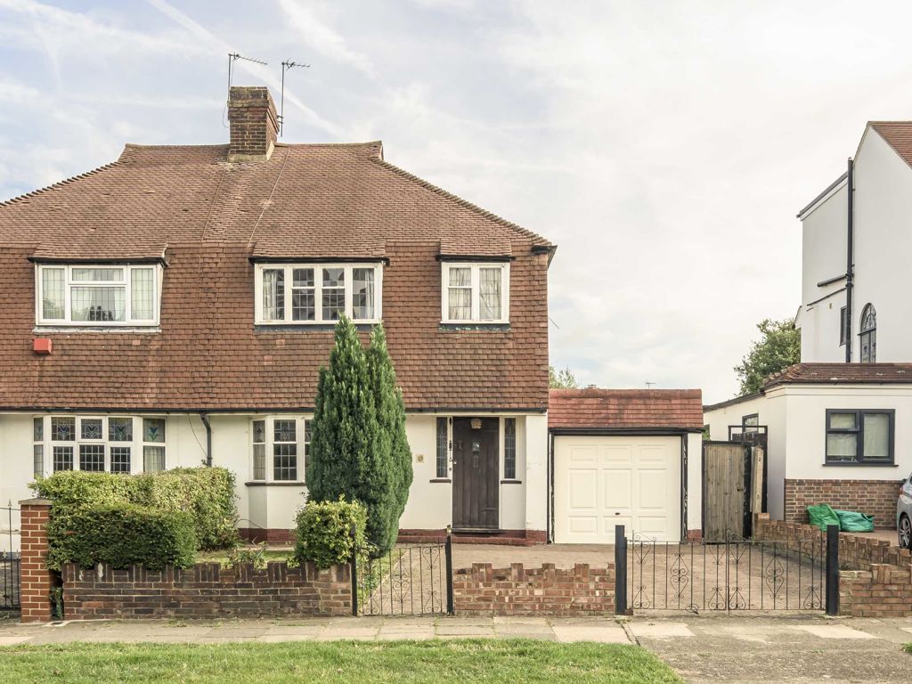 3 bed semi-detached house for sale in Thornton Road, London SW12, £1,050,000