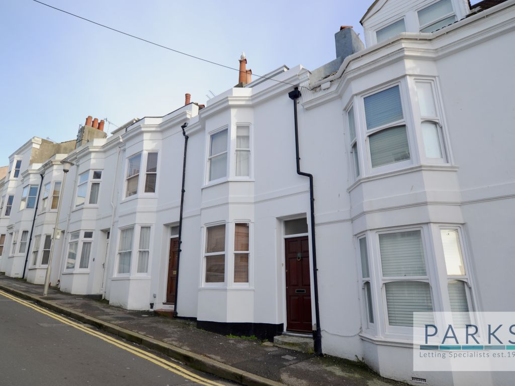 4 bed terraced house to rent in Dean Street, Brighton, East Sussex BN1, £2,300 pcm