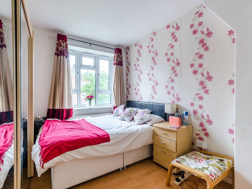 1 bed flat for sale in Tulse Hill SW2, Tulse Hill, London,, £320,000