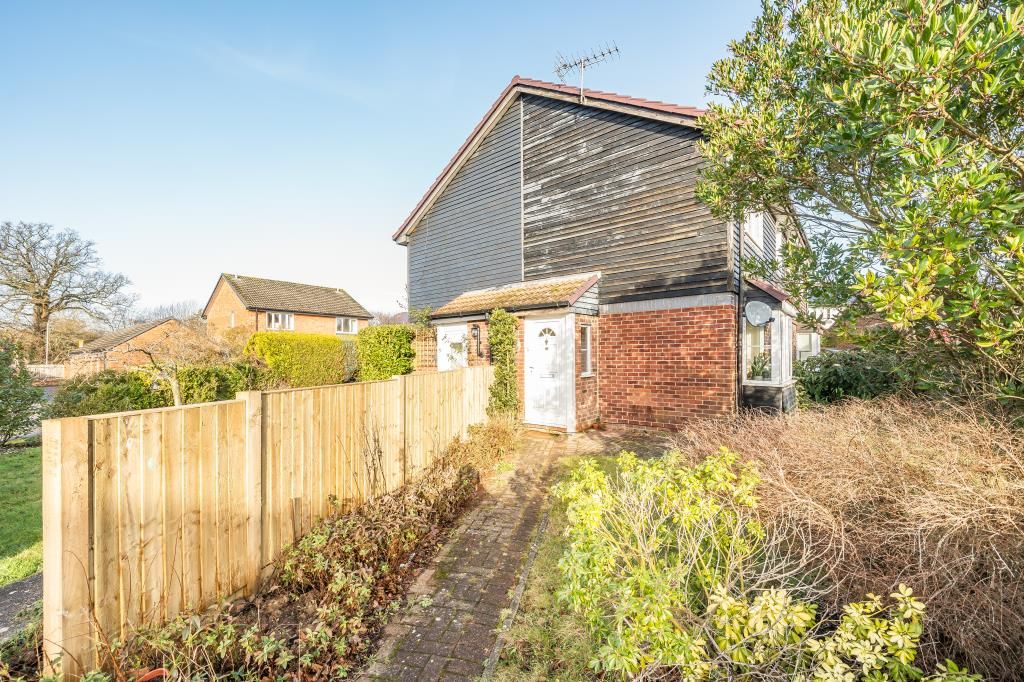 1 bed semi-detached house for sale in Bracknell, Binfield RG42, £285,000