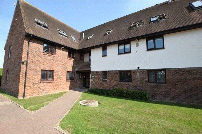 1 bed flat for sale in Abbotsleigh Road, South Woodham Ferrers, Chelmsford, Essex CM3, £160,000