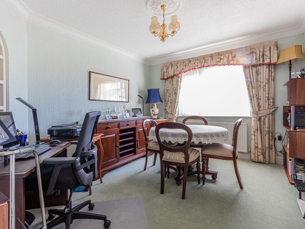 3 bed maisonette for sale in Redwood Court, Llanishen, Cardiff CF14, £450,000
